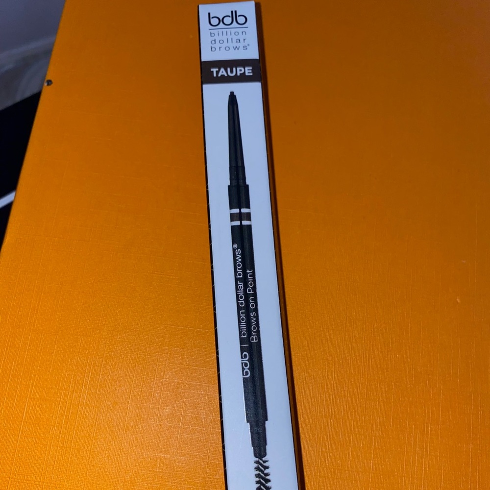 Waterproof brow pencil